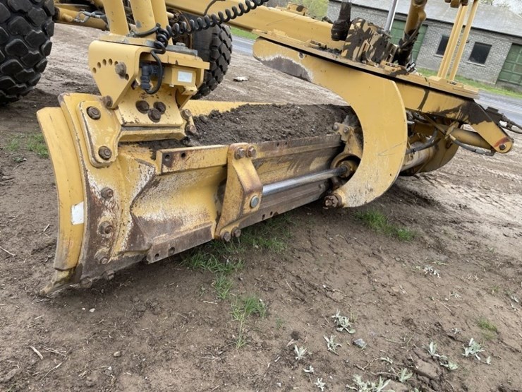 2018-caterpillar-12m3-awd-image-22