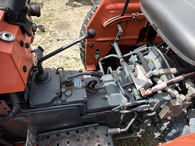 kubota-l2350-image-18