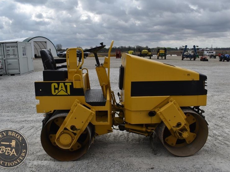 1999-caterpillar-cb-224c-image-8