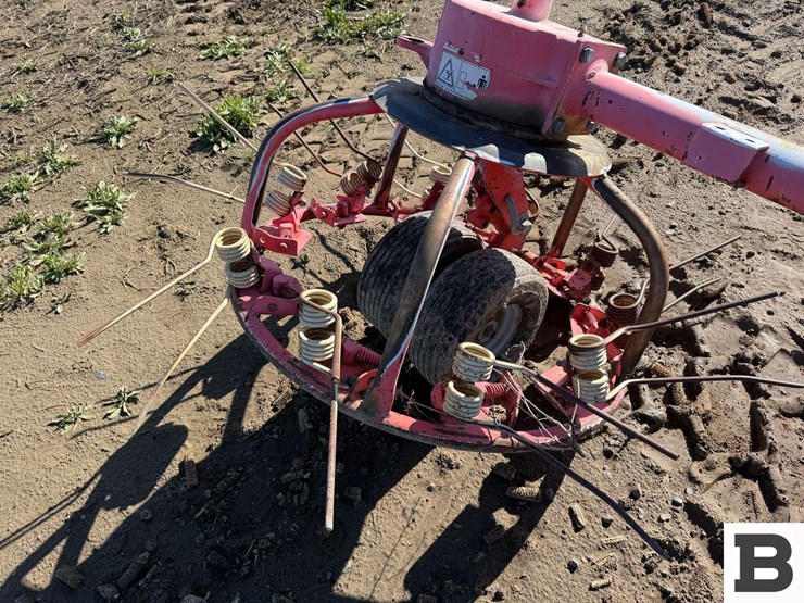 simak-hm-300-tedder-image-11