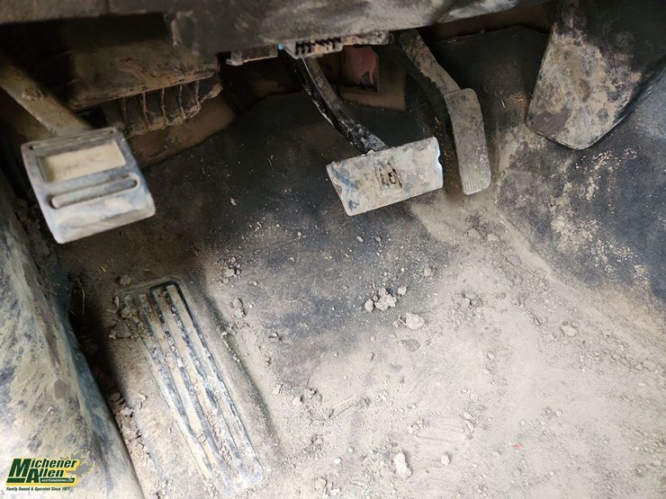 2019-chevrolet-silverado-2500hd-image-21