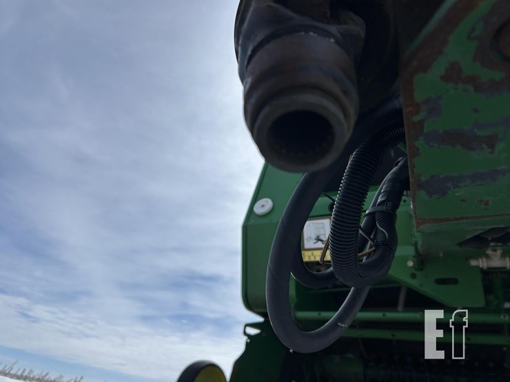 2001-john-deere-567-image-9