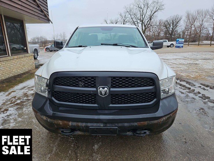 2017-dodge-1500-image-3