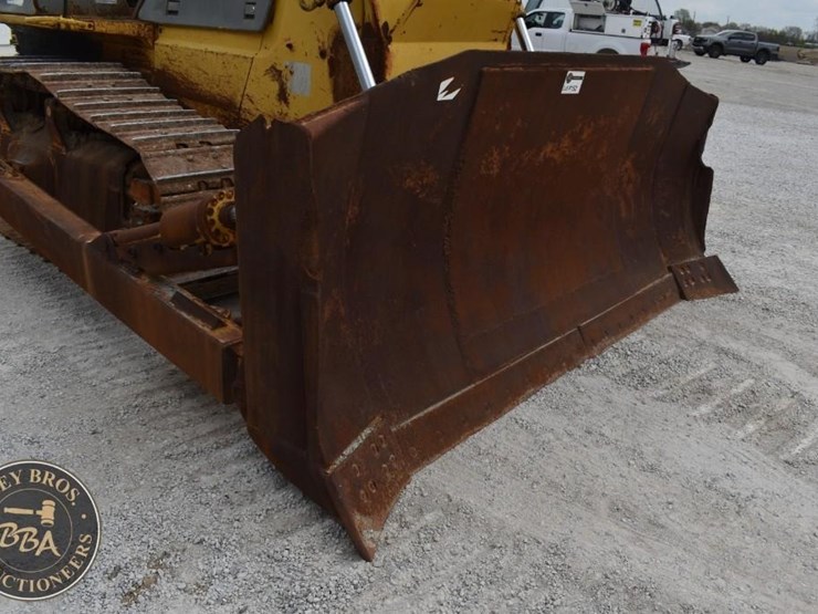 komatsu-d65ex-12-image-9