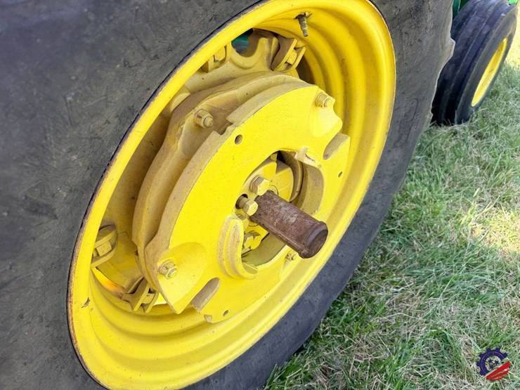 john-deere-2640-image-35