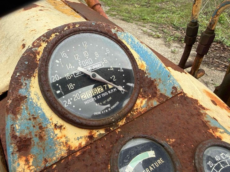 1974-ford-4000-image-14