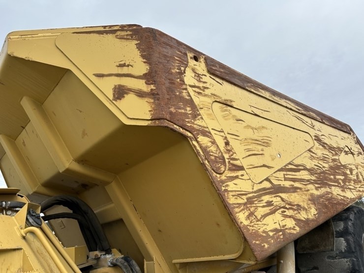 2012-caterpillar-ad55b-image-32