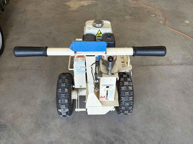 edco-gas-trencher-image-3