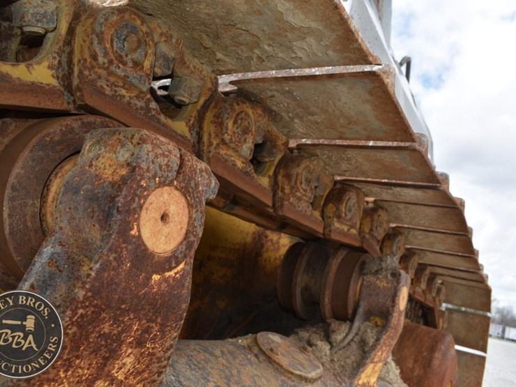 komatsu-d65ex-12-image-16