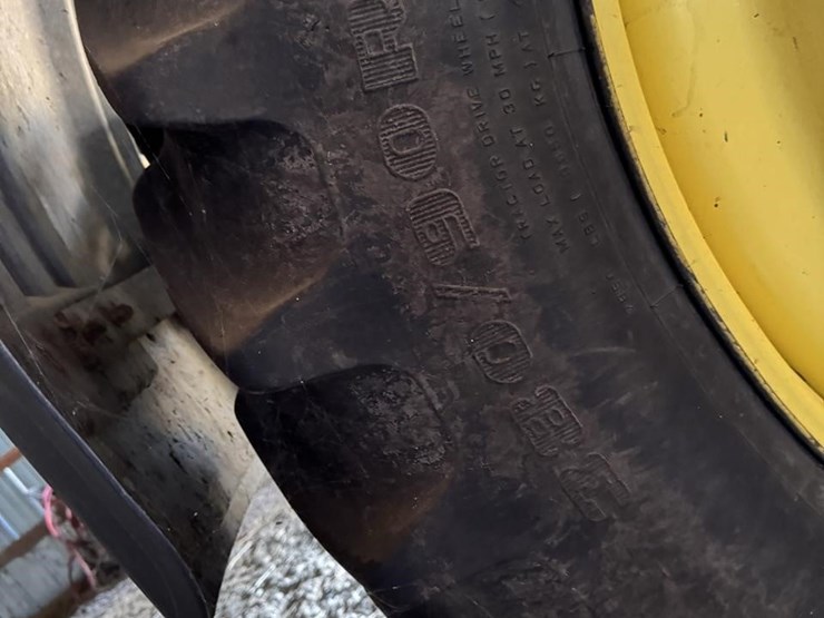 2005-john-deere-4720-image-19