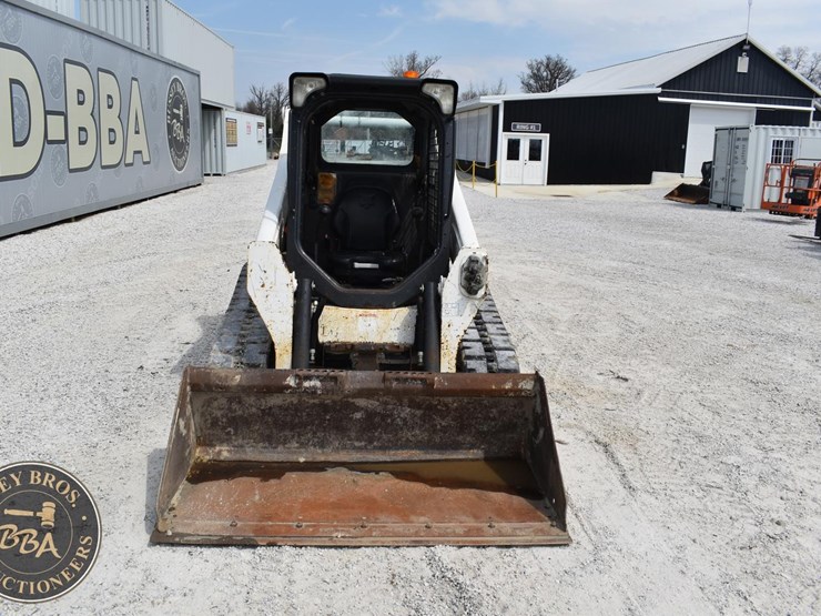 2016-bobcat-t590-image-13