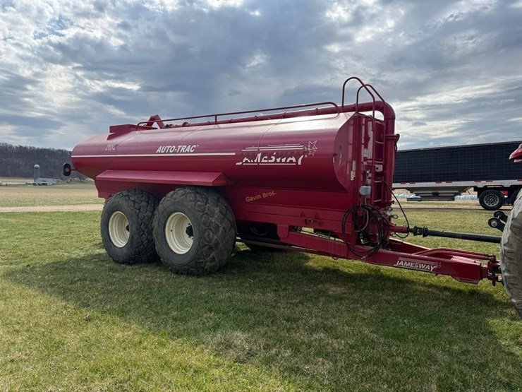 jamesway-auto-trac-5600-gallon-manure-tanker-image-10