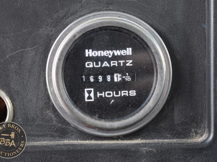 2005-international-durastar-4300-image-41