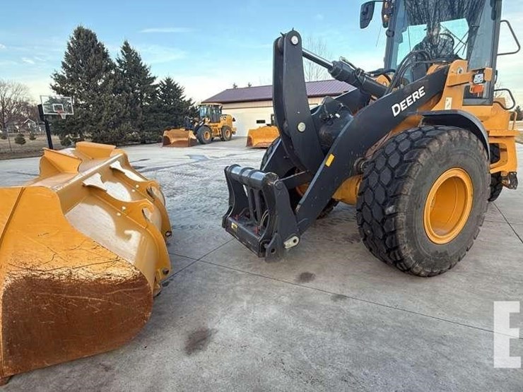 2024-deere-624-p-tier-image-12