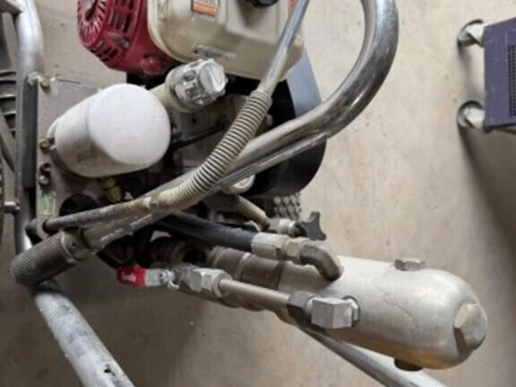 speeflow-powrtwin-4900-airless-paint-sprayer-image-6