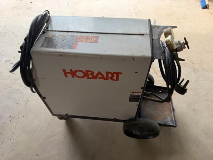 hobart-ironman-210-mig-welder-image-9