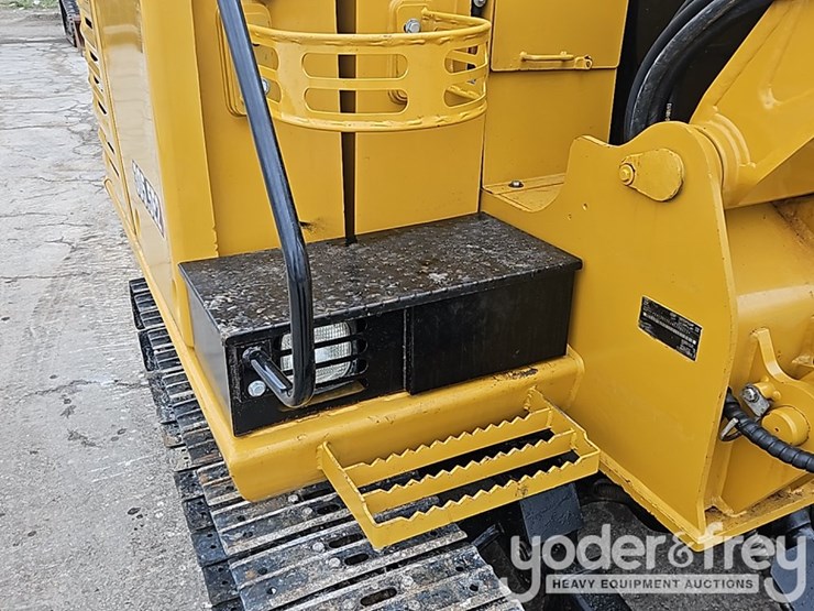 2018-caterpillar-305.5-image-21