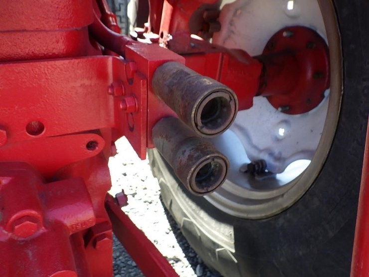 international-tractor-image-10