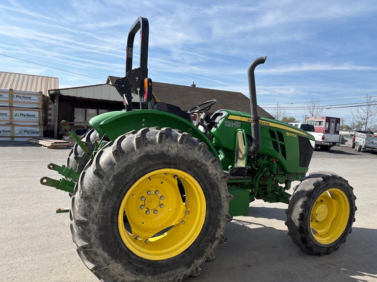 john-deere-5075e-image-8