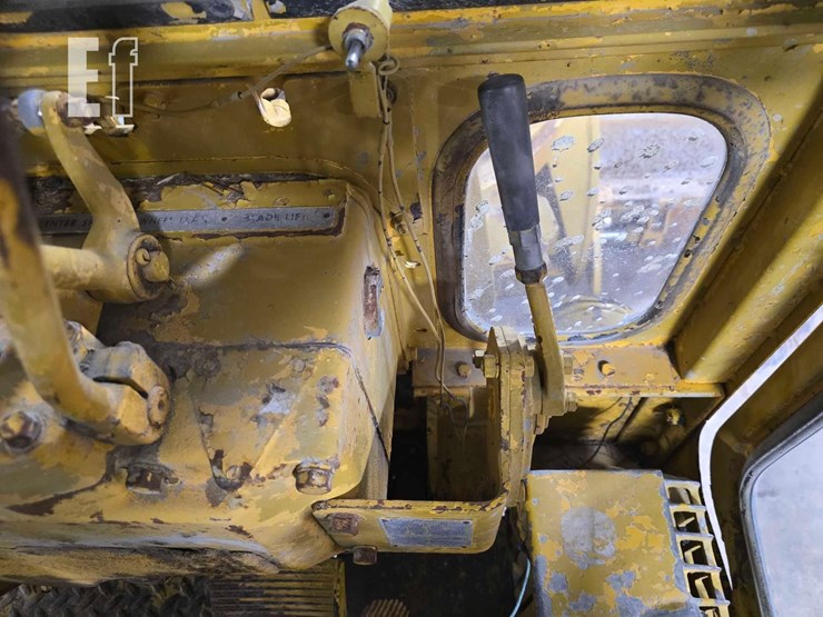 caterpillar-14e-image-21