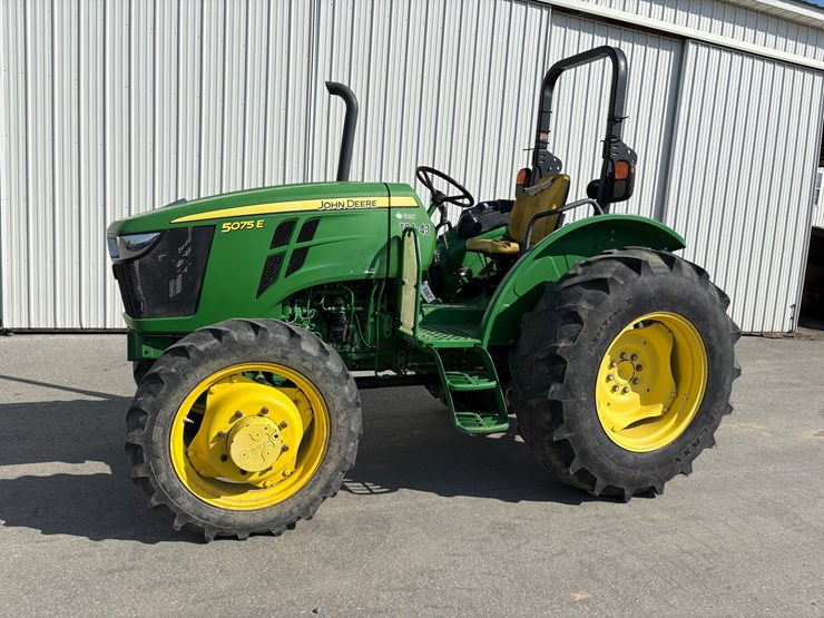 john-deere-5075e-image-2