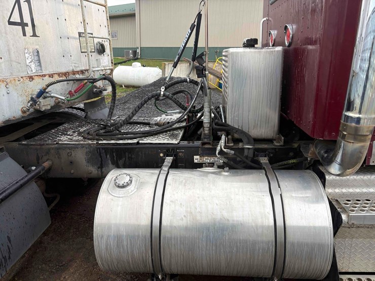 1998-kenworth-t800-image-5