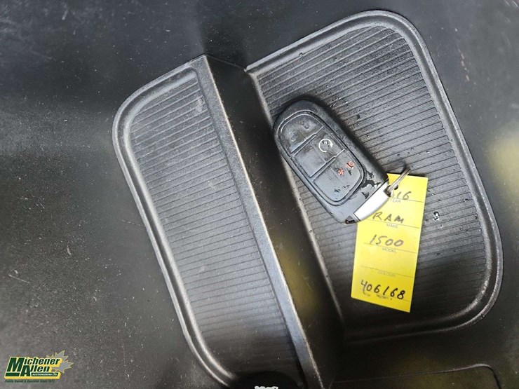 2016-dodge-1500-image-27