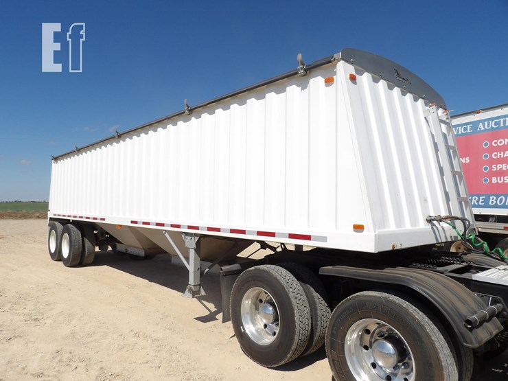 2010-jet-34-ft-image-7