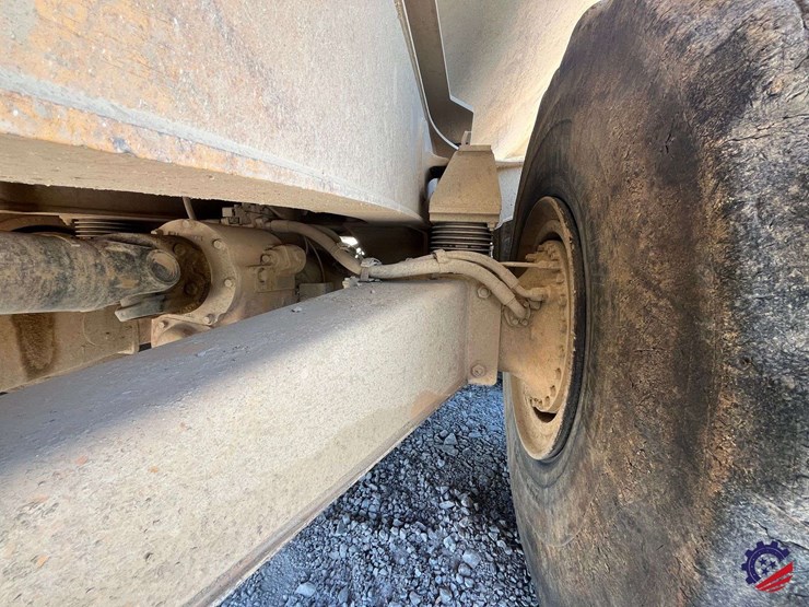 2010-volvo-a40e-image-29