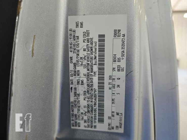 2011-ford-e350-xlt-image-26