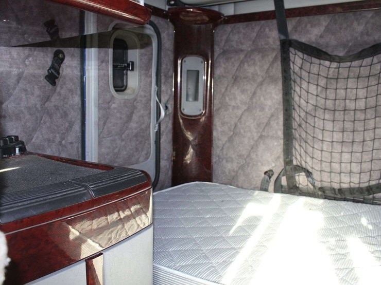 2018-freightliner-glider-3alxfbcg5jdju6490-mileage:-878554-image-37