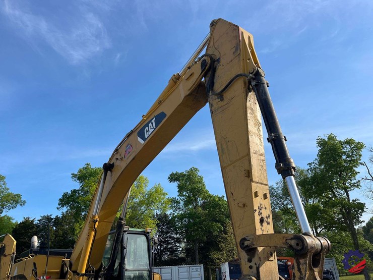 2010-caterpillar-345dl-image-48