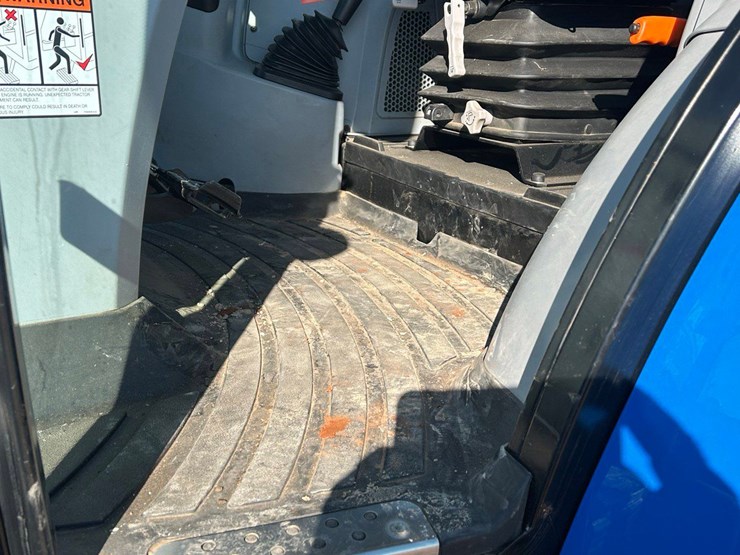 2022-new-holland-ts6.140-image-18