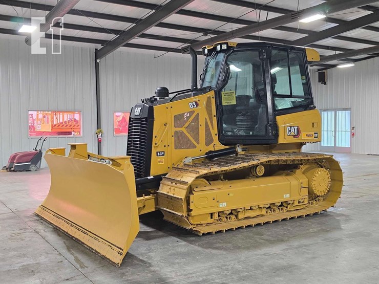 2002-caterpillar-d3-lgp-image-1