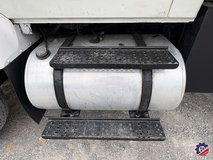 2007-international-sf525-t/a-dump-truck-image-26