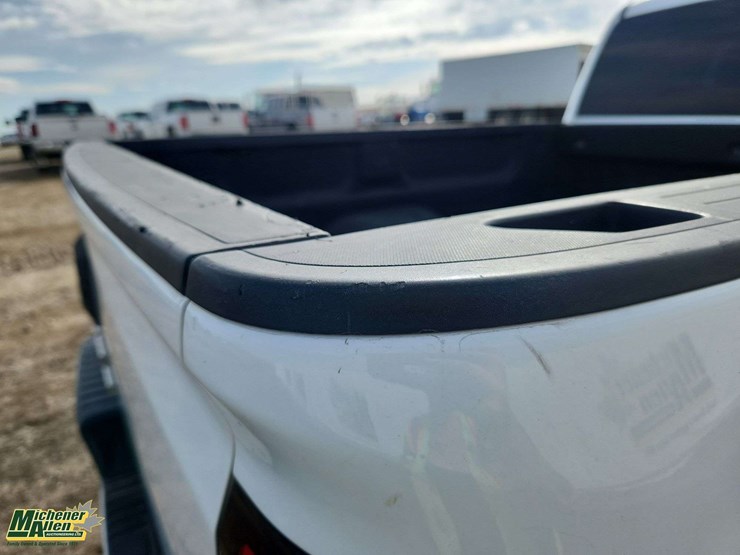 2015-gmc-sierra-1500-image-44