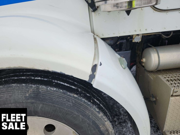 2015-peterbilt-367-image-51