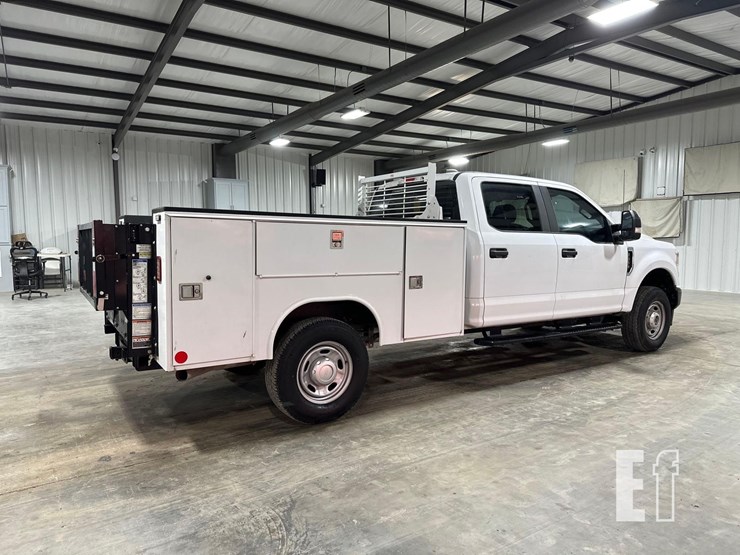 2022-ford-f350-image-3
