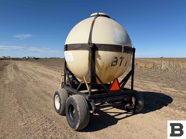 bubble-tank-chemigation-trailer-image-3