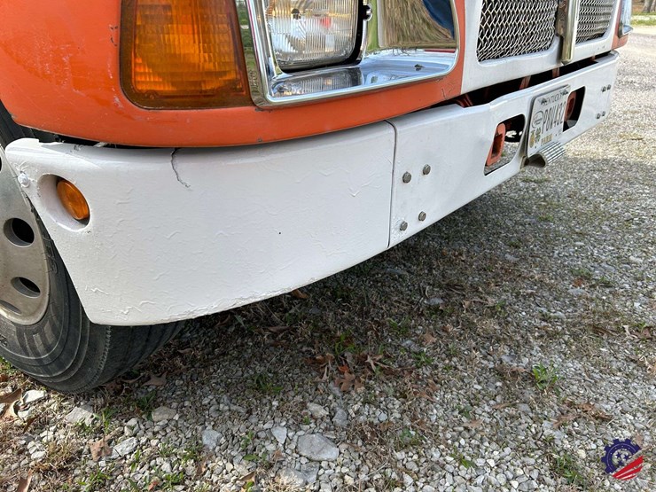 2005-kenworth-t300-image-21