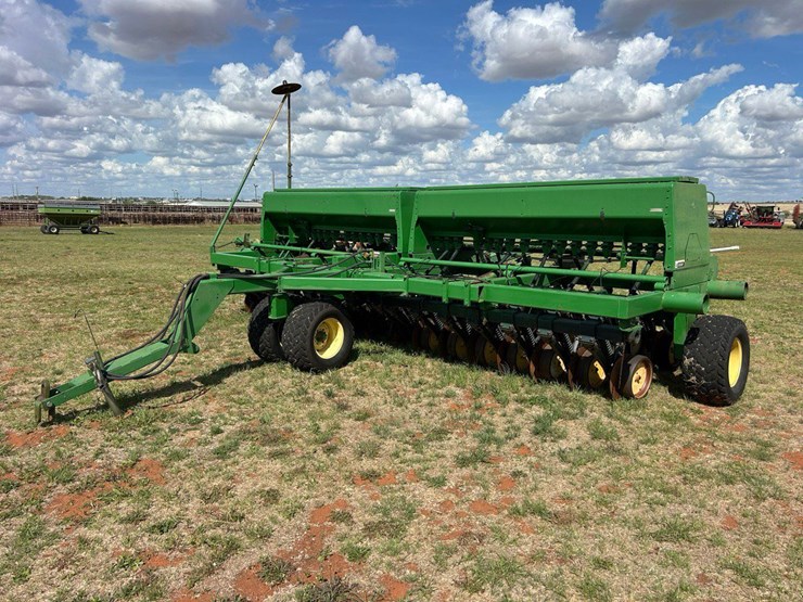 john-deere-750-image-2