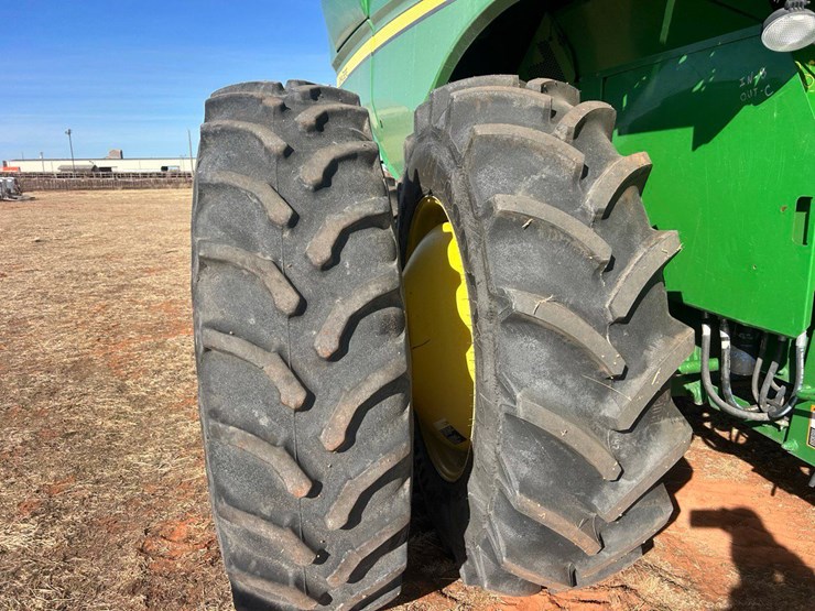 2013-john-deere-s680-image-11