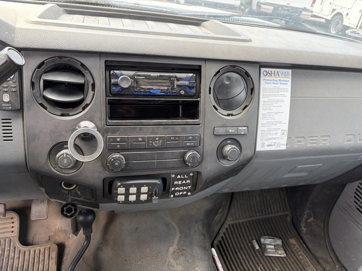 2011-ford-f250-image-16