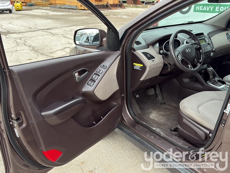 2015-hyundai-tucson-image-35