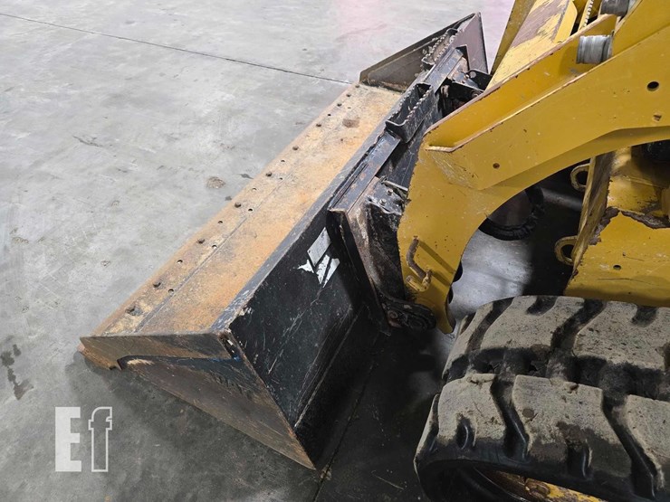 2020-caterpillar-289d3-image-12