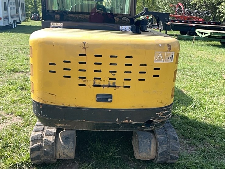 agrotk-r35-mini-excavator-346-hours-kubota-engine-image-10