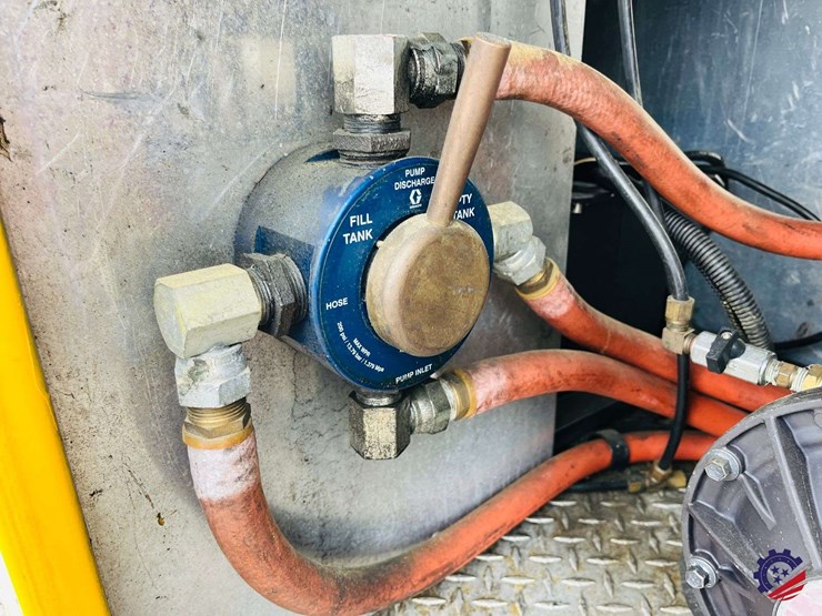 2009-gmc-savana-s/a-enclosed-roadside-service-truck-image-34