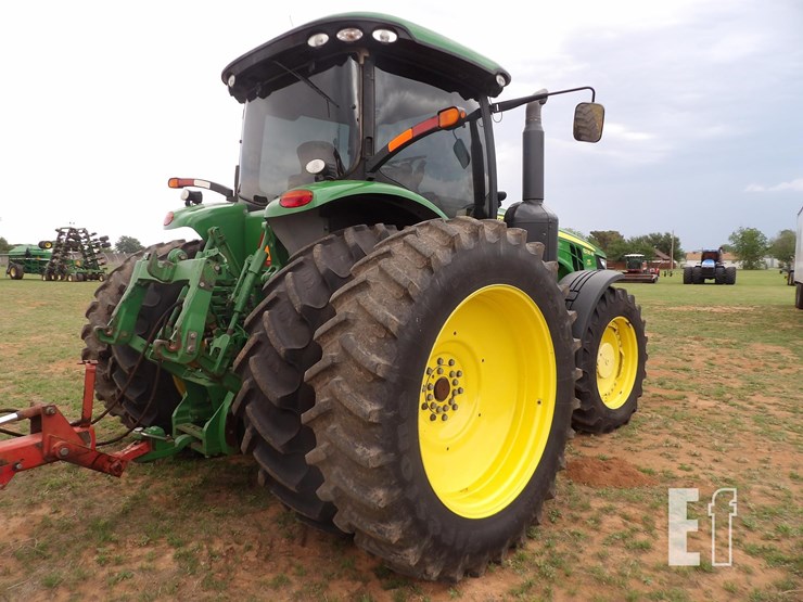 2012-john-deere-8235r-image-3