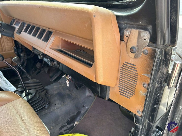 1994-jeep-wrangler-image-86