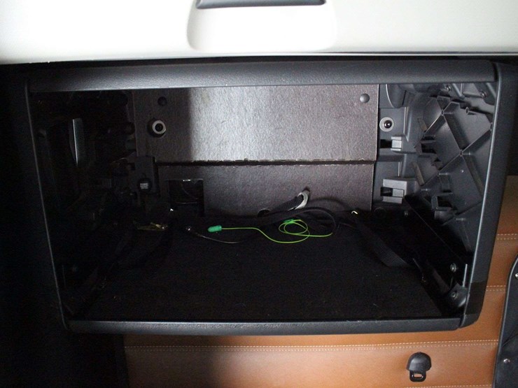 2020-freightliner-cascadia-126-image-38